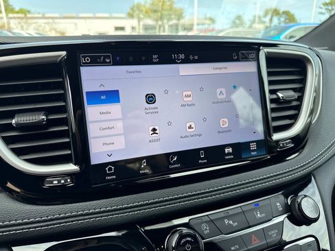 New 2026 Chrysler Pacifica Select FWD image 23