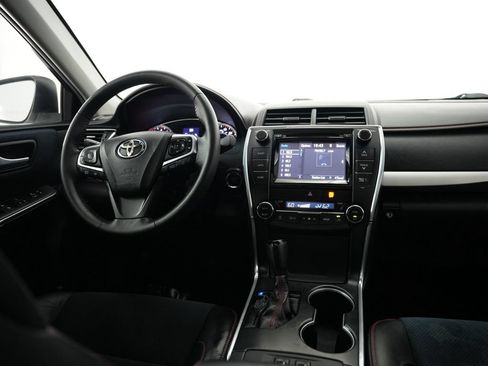 Used 2015 Toyota Camry XSE w/ Advanced Technology Package FWD image 10