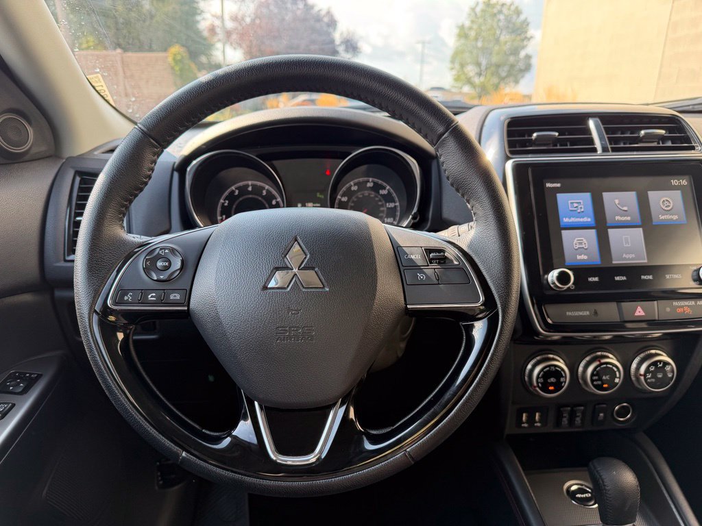 Used 2025 Mitsubishi Outlander Sport SE AWD/4WD image 9
