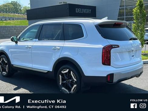 Certified 2023 Kia Telluride S AWD/4WD image 6