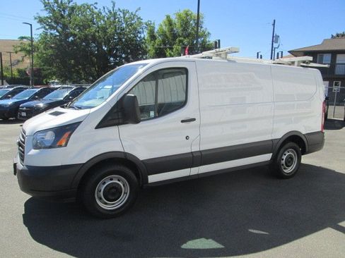 Used 2018 Ford Transit 150 130 Low Roof RWD image 3