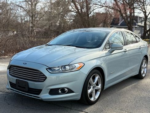 Used 2014 Ford Fusion SE image 3