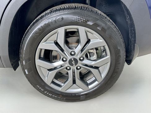 Used 2025 Kia Seltos LX AWD/4WD image 37