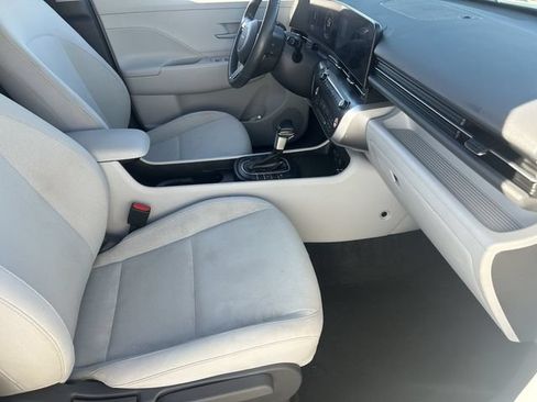 Used 2024 Hyundai Kona SEL AWD/4WD image 12