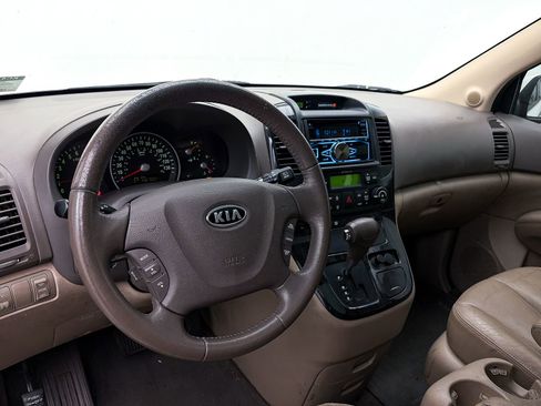 Used 2012 Kia Sedona EX w/ Luxury Pkg image 16
