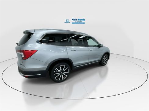 Used 2019 Honda Pilot Touring image 2