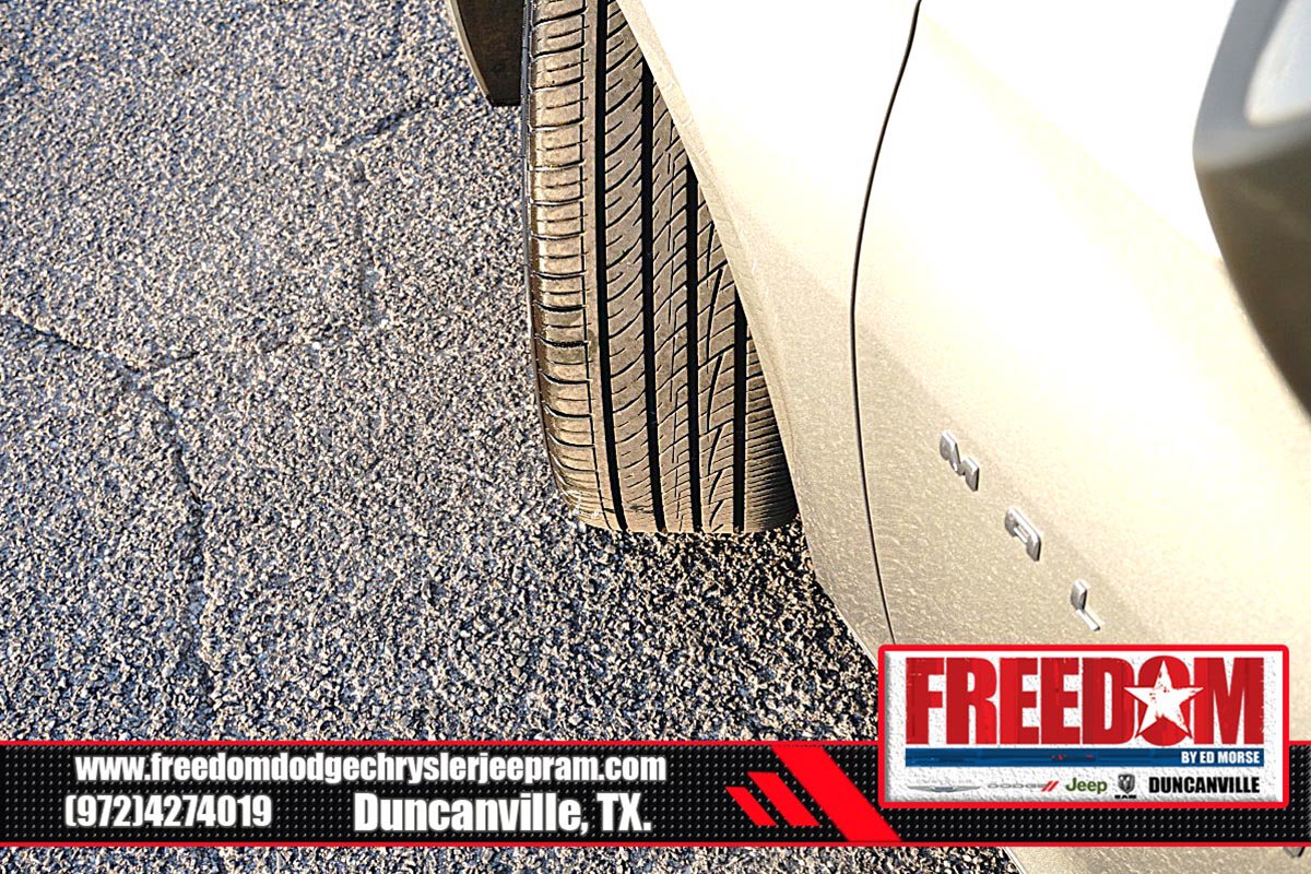 Used 2025 Chevrolet Malibu LT FWD image 41