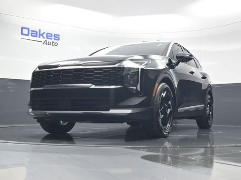 Used 2026 Kia Sportage EX FWD image 40