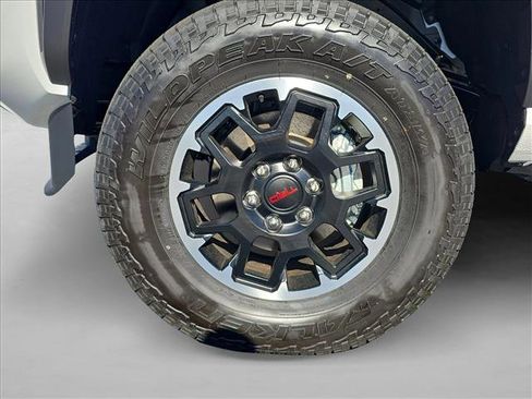 New 2025 Toyota Tacoma TRD Off-Road image 10