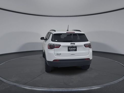 Certified 2025 Jeep Compass Latitude w/ Convenience Group AWD/4WD image 12