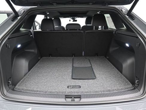 New 2026 Volkswagen Atlas Cross Sport SE image 12