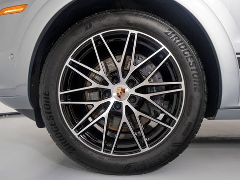 Certified 2026 Porsche Cayenne Coupe AWD/4WD image 15