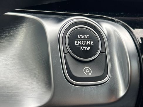 Used 2023 Mercedes-Benz GLB 250 image 16