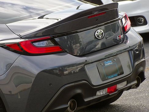 Used 2025 Toyota GR86 Premium w/ ALL Weather Mat Package (TMS) RWD image 13