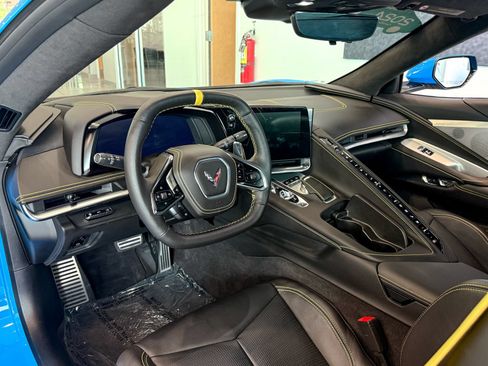 Certified 2024 Chevrolet Corvette Stingray Premium Conv RWD image 12
