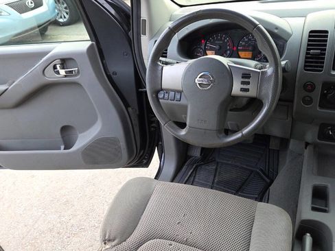 Used 2008 Nissan Frontier SE w/ SE Value Truck Pkg AWD/4WD image 35