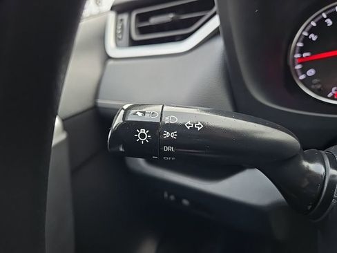 Used 2022 Toyota RAV4 LE image 19