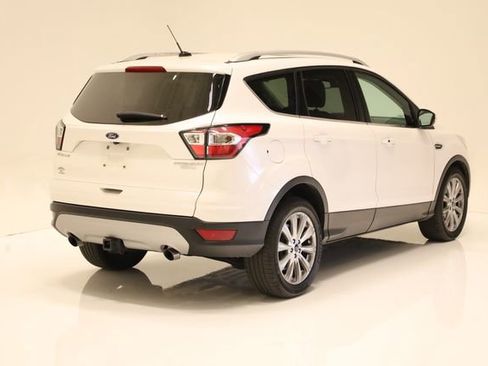 Used 2017 Ford Escape Titanium image 4