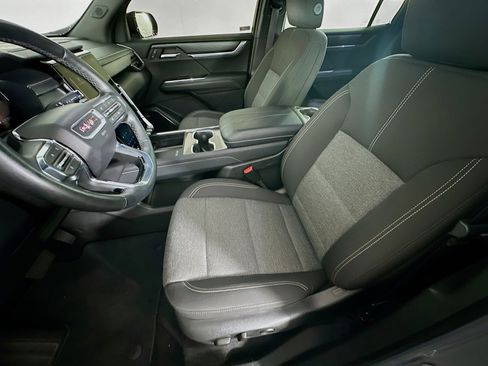 Used 2025 GMC Acadia Elevation image 13