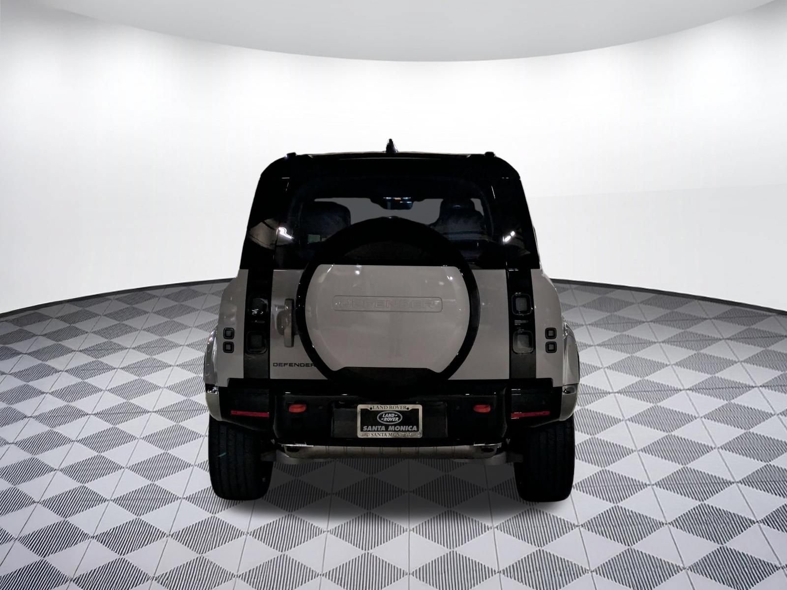 New 2026 Land Rover Defender 110 X AWD/4WD image 4