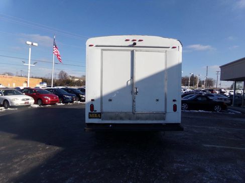 Used 2019 Ford E-450 and Econoline 450 Super Duty w/ Shuttle Bus Prep Package image 8