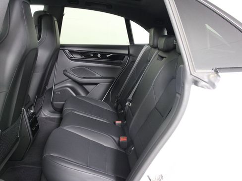 New 2026 Porsche Macan 4 Electric AWD/4WD image 18