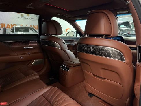 Used 2025 Genesis G90 3.5T image 24