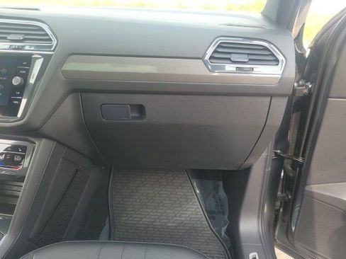 New 2024 Volkswagen Tiguan SE R-Line image 50