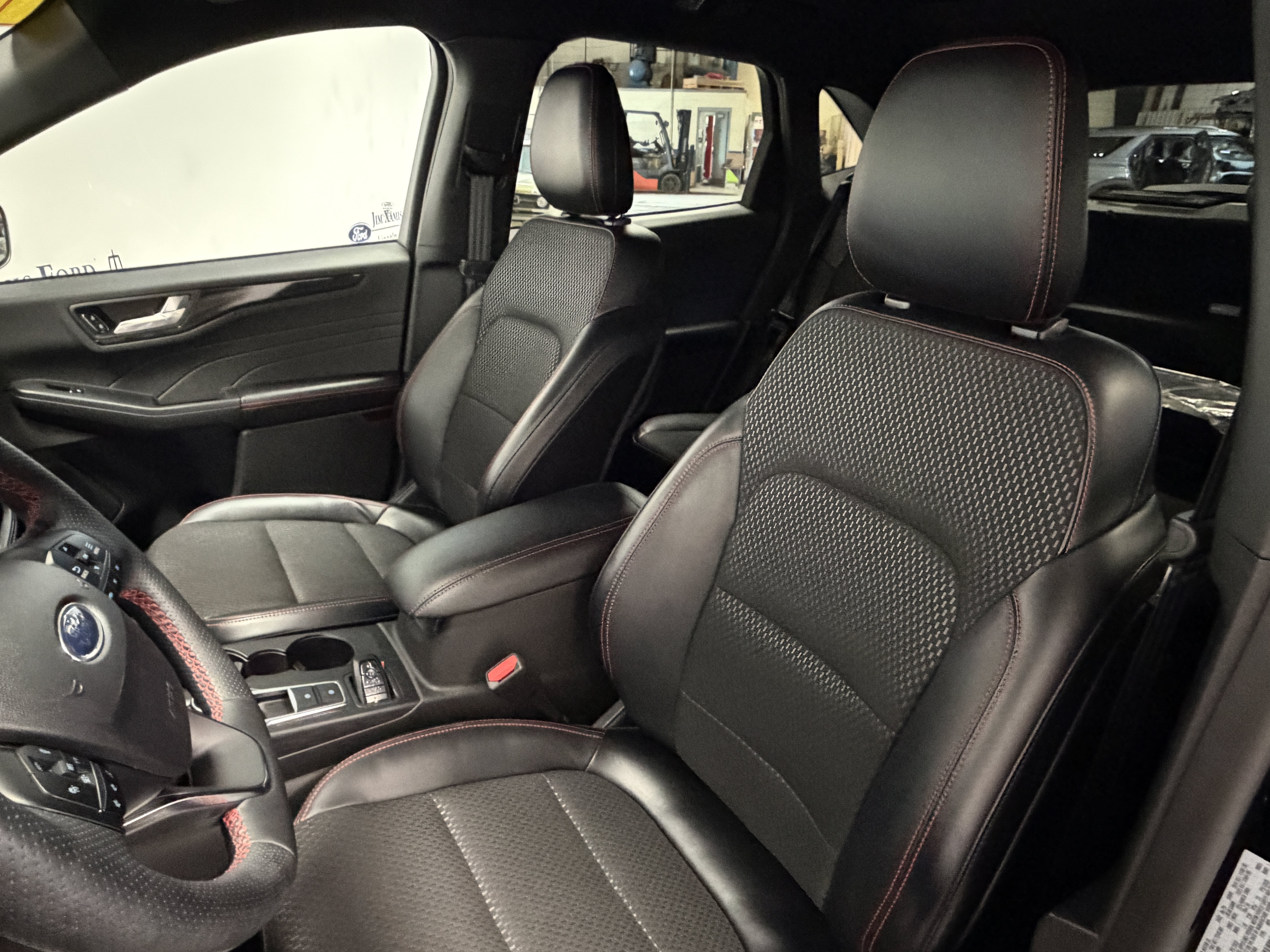 Used 2024 Ford Escape ST-Line w/ Tech Pack #1 AWD/4WD image 19