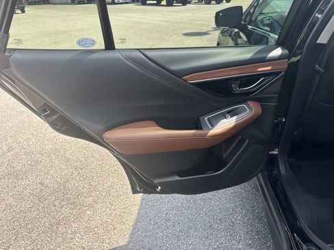 Used 2020 Subaru Outback Touring AWD/4WD image 15