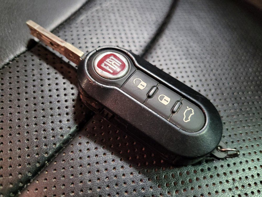 Used 2019 FIAT 500L Lounge FWD image 32