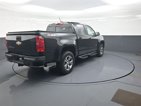 Used 2018 Chevrolet Colorado Z71 AWD/4WD image 3