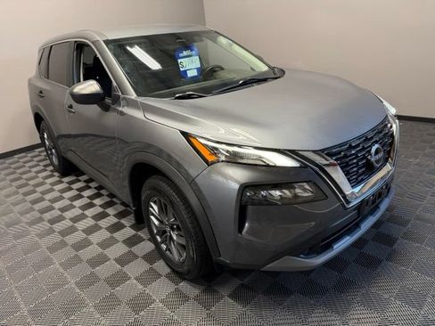 Used 2023 Nissan Rogue S AWD/4WD image 2