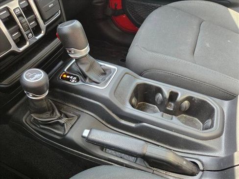Used 2021 Jeep Gladiator Sport AWD/4WD image 14