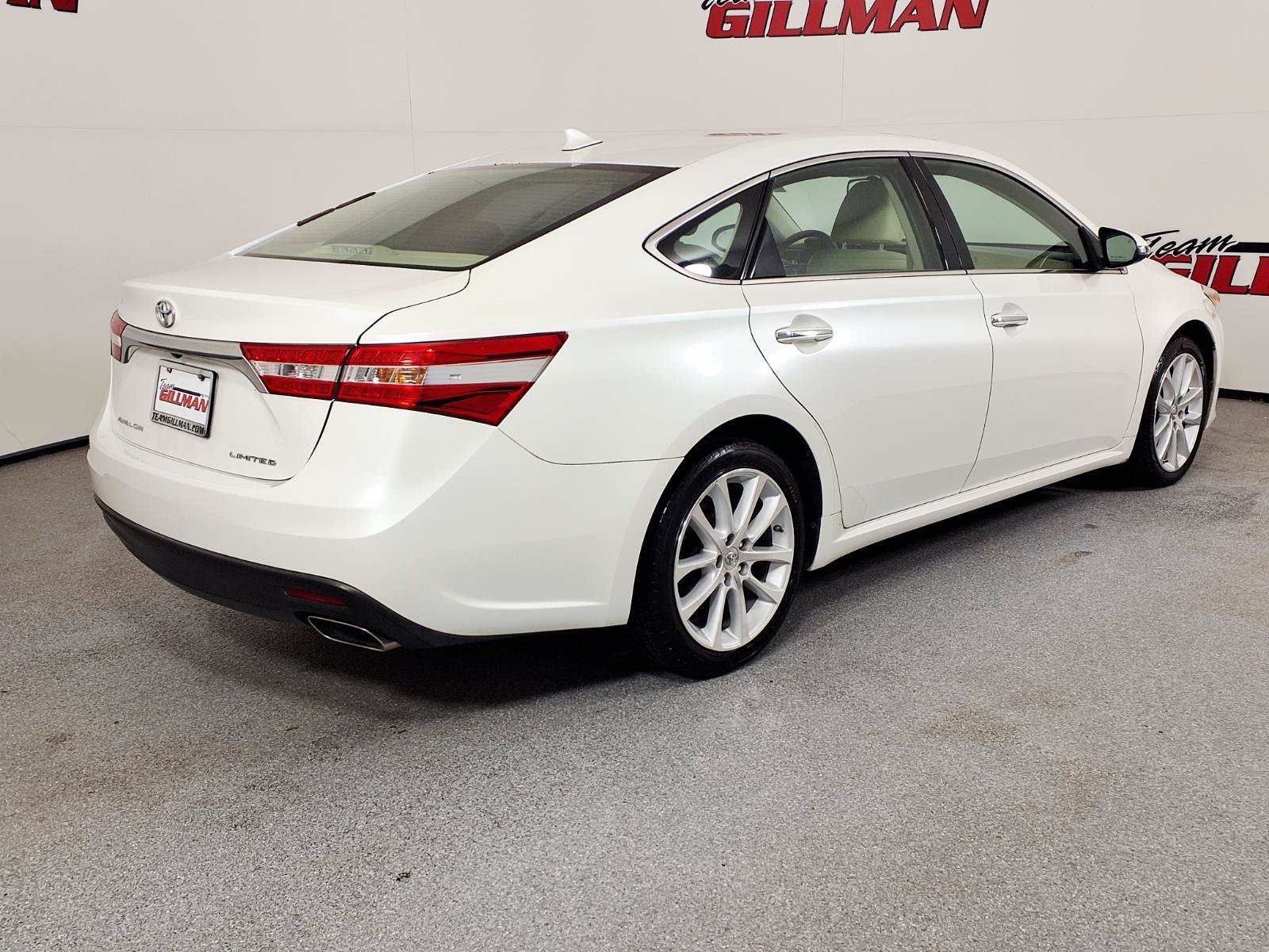 Used 2013 Toyota Avalon Limited FWD image 6
