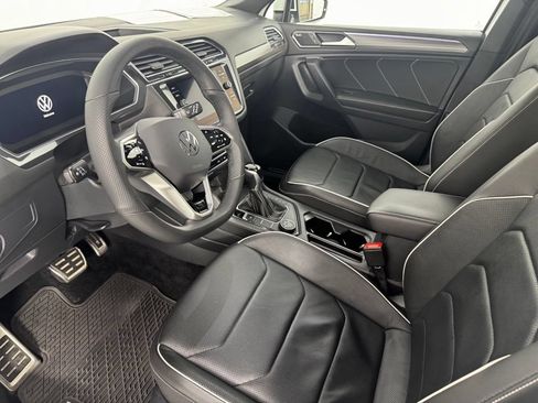 Used 2022 Volkswagen Tiguan SEL R-Line AWD/4WD image 13