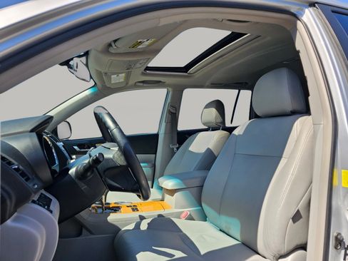 Used 2010 Toyota Highlander Limited AWD/4WD image 21