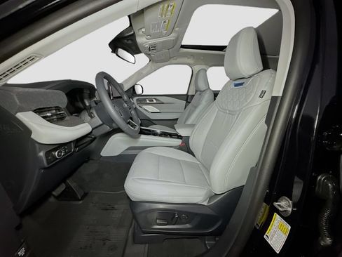 New 2026 Ford Explorer Platinum w/ LUX Leather Package AWD/4WD image 16
