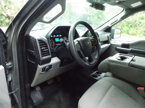 Used 2017 Ford F150 XLT AWD/4WD image 12