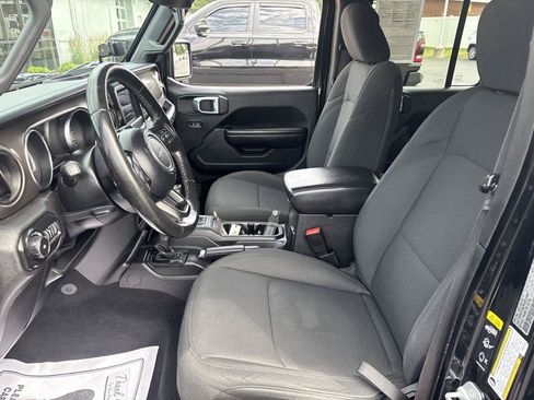 Used 2021 Jeep Wrangler Unlimited Sport AWD/4WD image 9