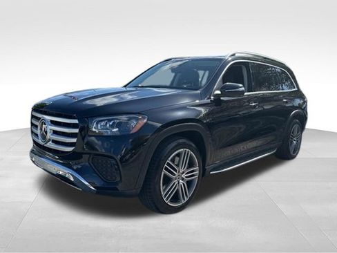 Used 2026 Mercedes-Benz GLS 450 4MATIC image 1