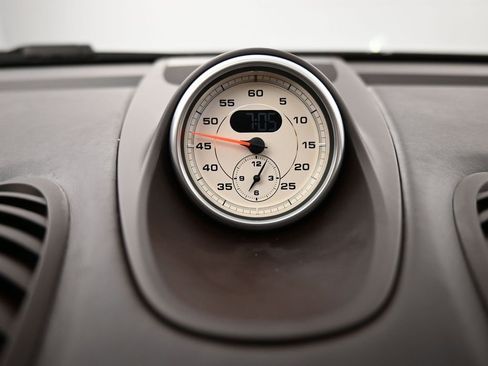 Used 2024 Porsche 718 Cayman GT4 image 20