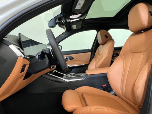 Used 2025 BMW 330i xDrive Sedan w/ Premium Package AWD/4WD image 15