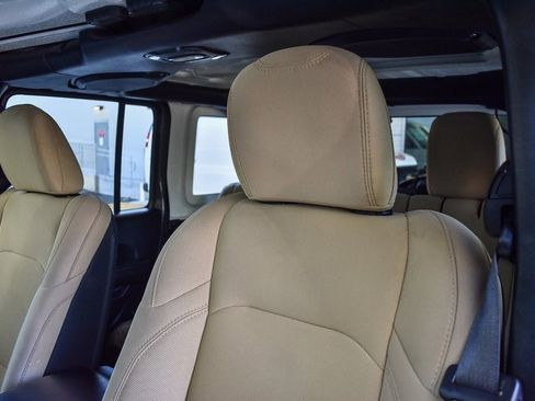 Used 2021 Jeep Wrangler Unlimited Sport image 22