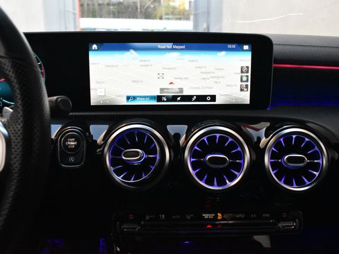 Used 2020 Mercedes-Benz CLA 250 image 32