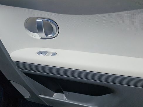 Certified 2024 Hyundai Ioniq 5 SEL RWD image 12
