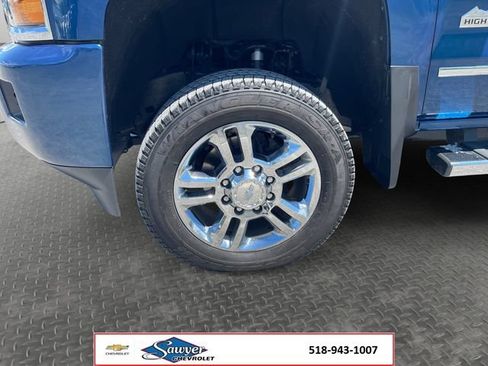 Used 2019 Chevrolet Silverado 2500 High Country w/ Duramax Plus Package AWD/4WD image 9