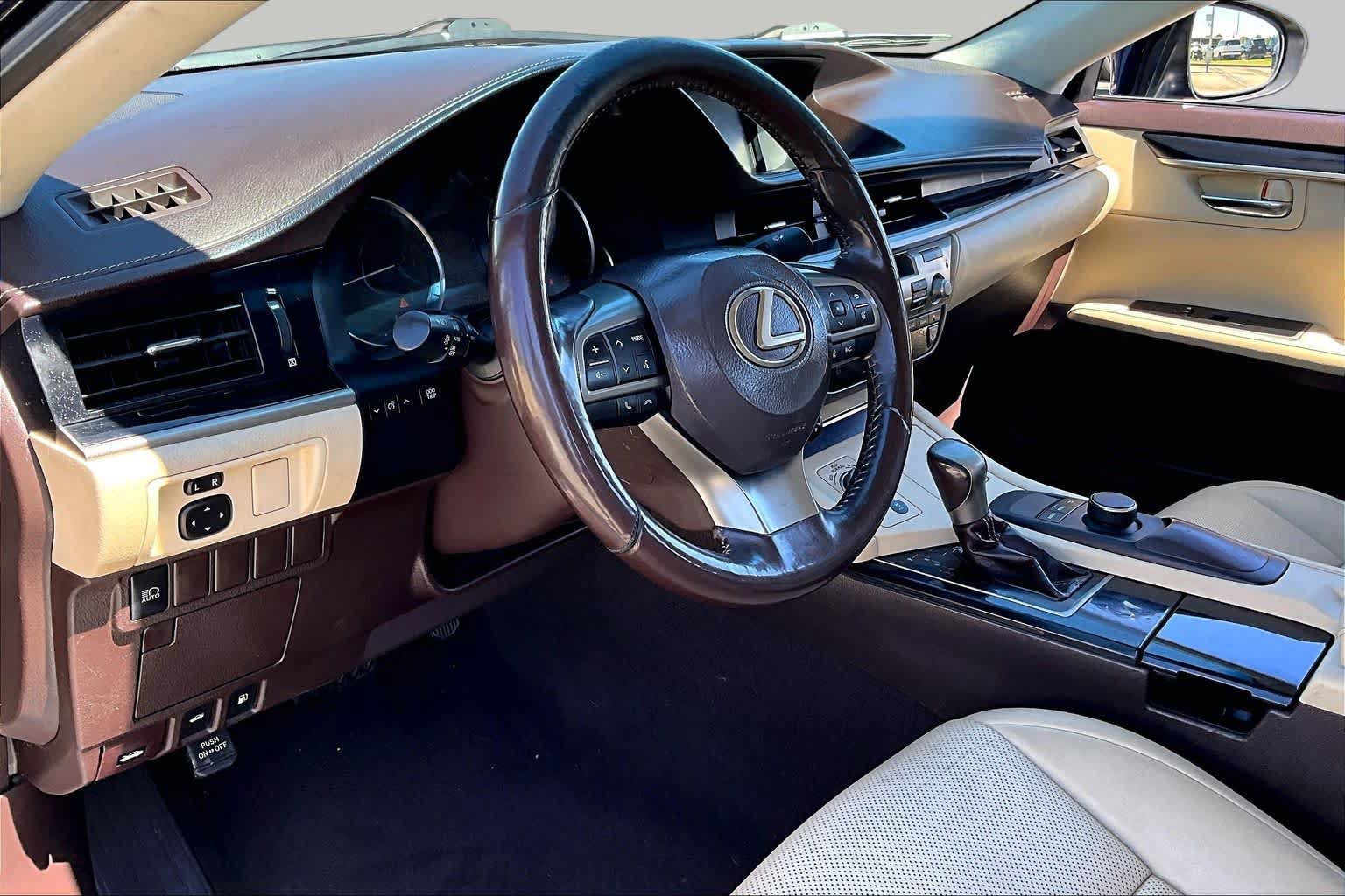 Used 2018 Lexus ES 350 F Sport w/ Accessory Package 2 FWD image 15