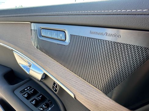 New 2026 Volvo XC90 B5 Plus image 19