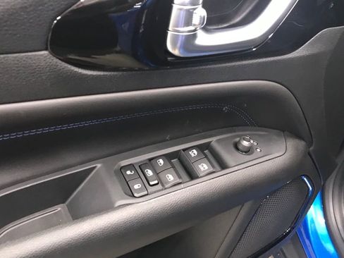 New 2026 Jeep Compass Limited image 10